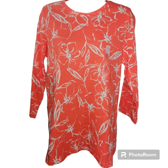 NWT Kim Roger's Quarter Length Floral Top - Picture 1 of 3